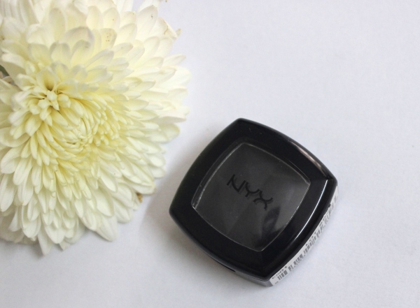 NYX Single Shadow in Black/Noir- Review